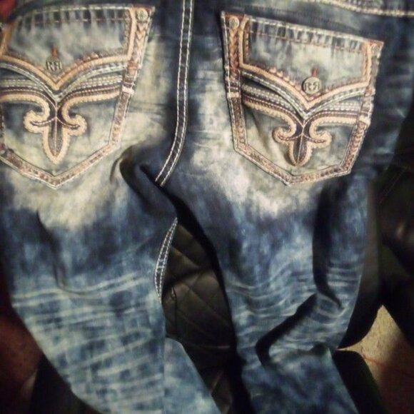 Rock Revival Jeans - Picture 4 of 4